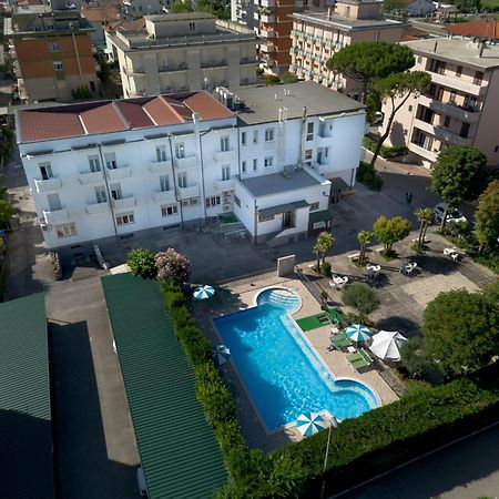 Hotel Vannini Rimini Exterior photo