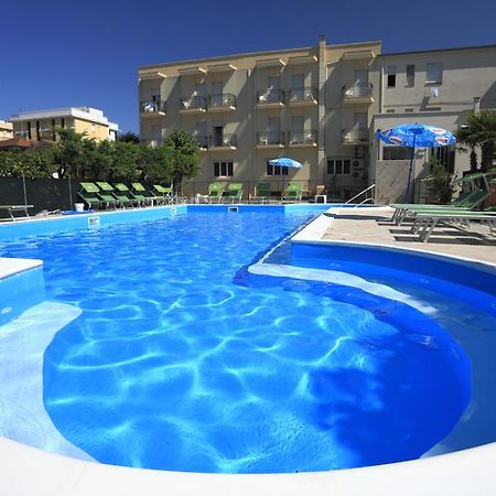 Hotel Vannini Rimini Exterior photo