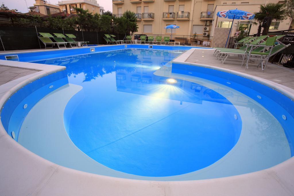 Hotel Vannini Rimini Exterior photo