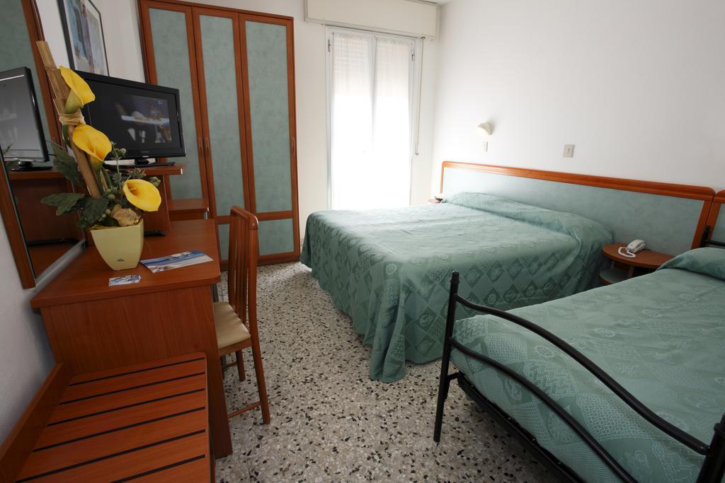 Hotel Vannini Rimini Room photo