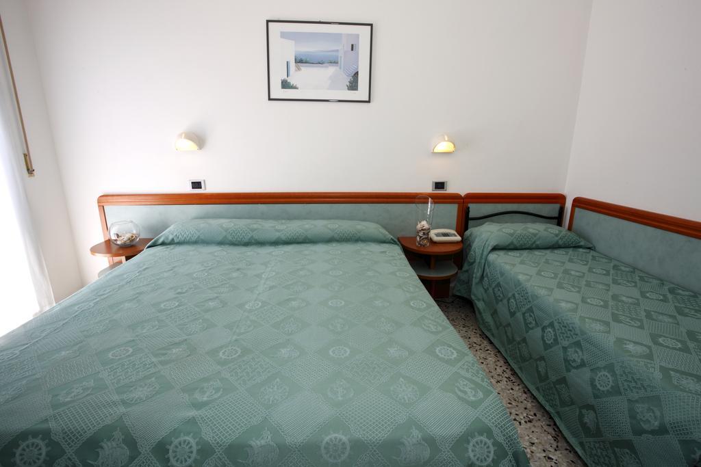 Hotel Vannini Rimini Room photo